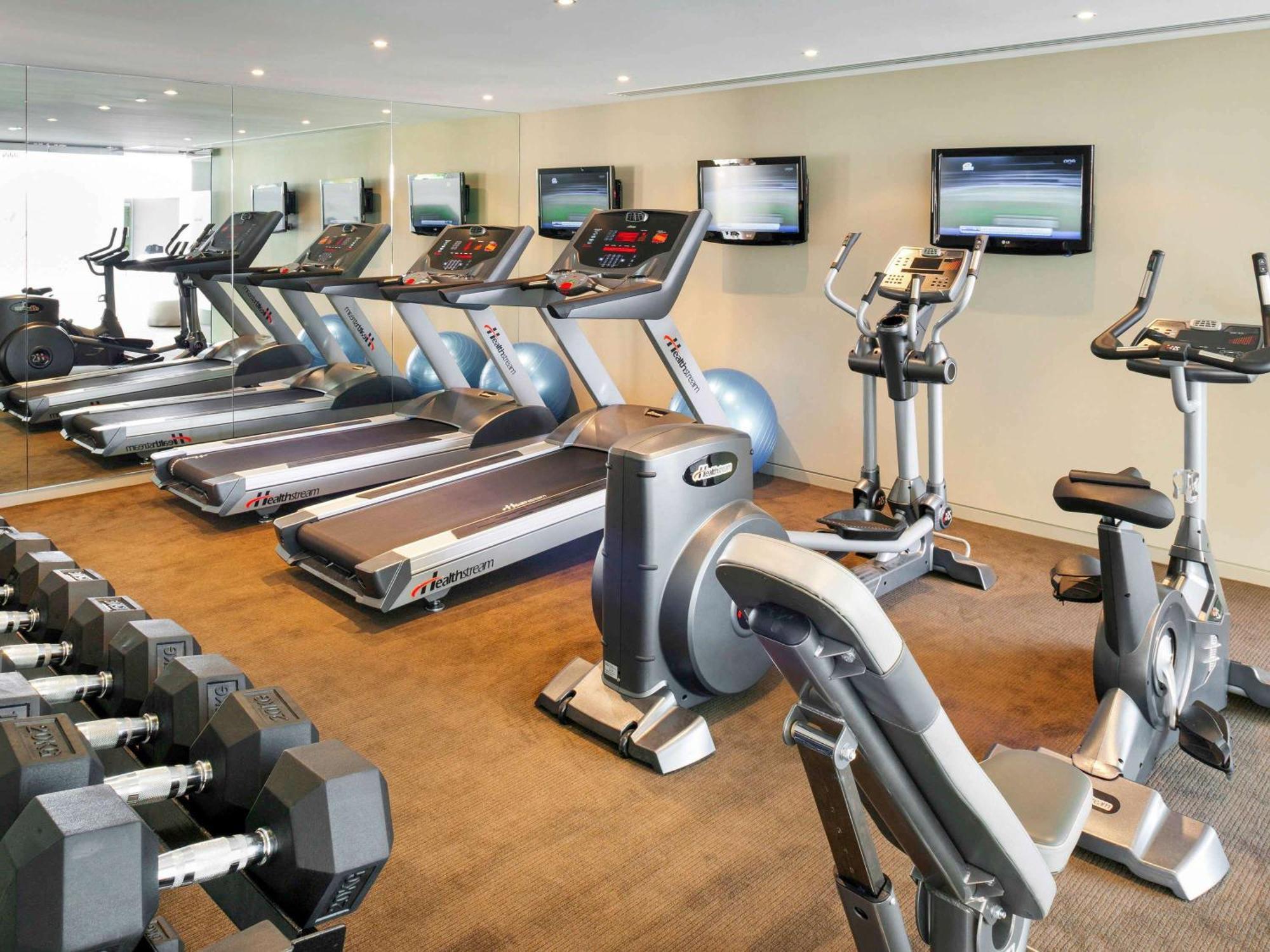 فندق آرت سيريز - ذا أولسن ملبورن المظهر الخارجي الصورة A gym at a hotel