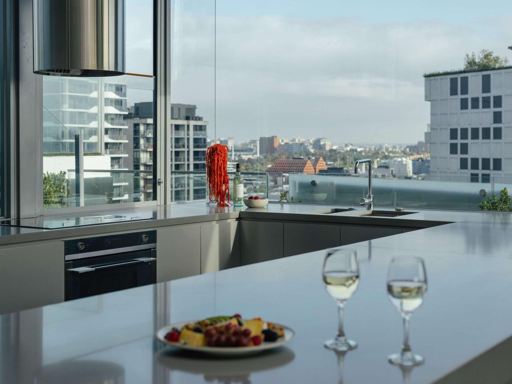 فندق آرت سيريز - ذا أولسن ملبورن المظهر الخارجي الصورة A kitchen with a view